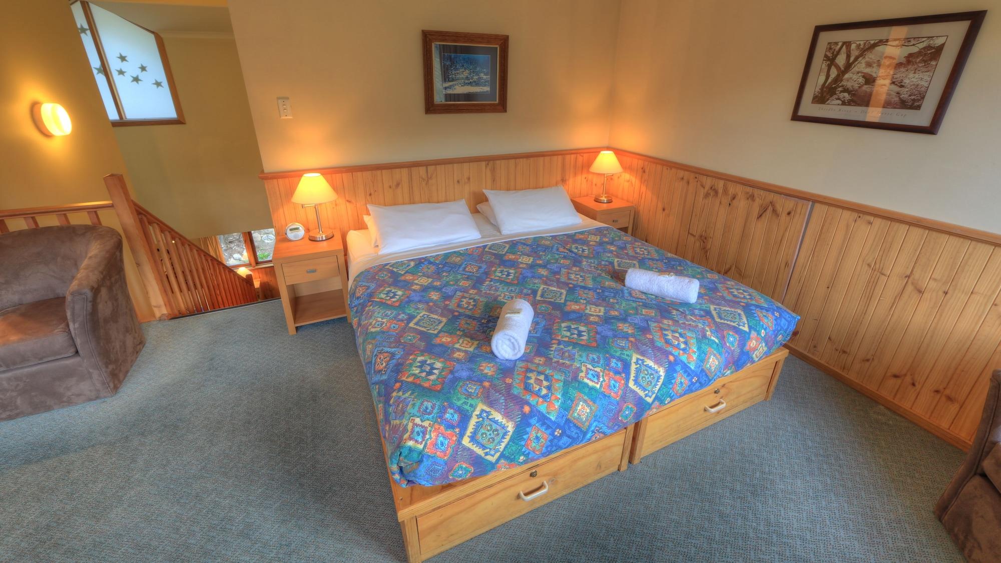 Candlelight Hotel 3*
